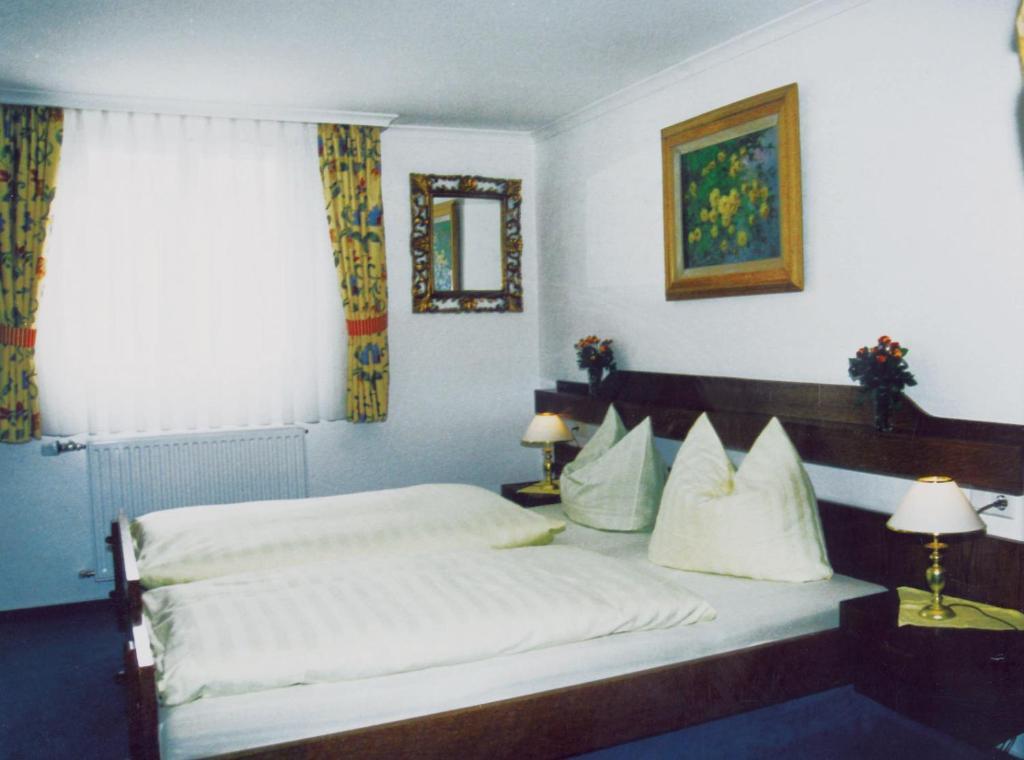 Berggasthof Haldenhof Hotel Vorderheubronn Szoba fotó